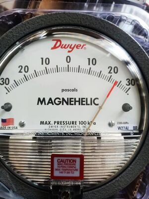 Accuracy 2 percent 10.5-30 VDC pressure transducer featuring measurement range 0-±30PA designed for precise monitoring