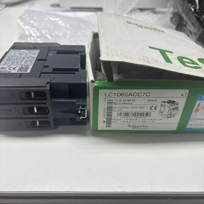 Nuevo contactor Schneider LC1D65ACC7C con interfaz Modbus de 220 V de voltaje de funcionamiento y garantía de 12 meses