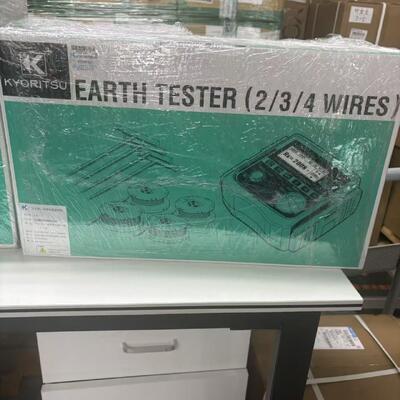 Kyoritsu HIGH VOLTAGE INSULATION TESTER KEW 3128